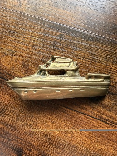 Cabin cruiser belt buckle - cruiser,